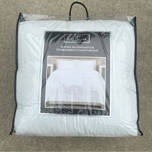 NEW Amy Miller Down Alternative Embossed Comforter White/Ivory Color King Size